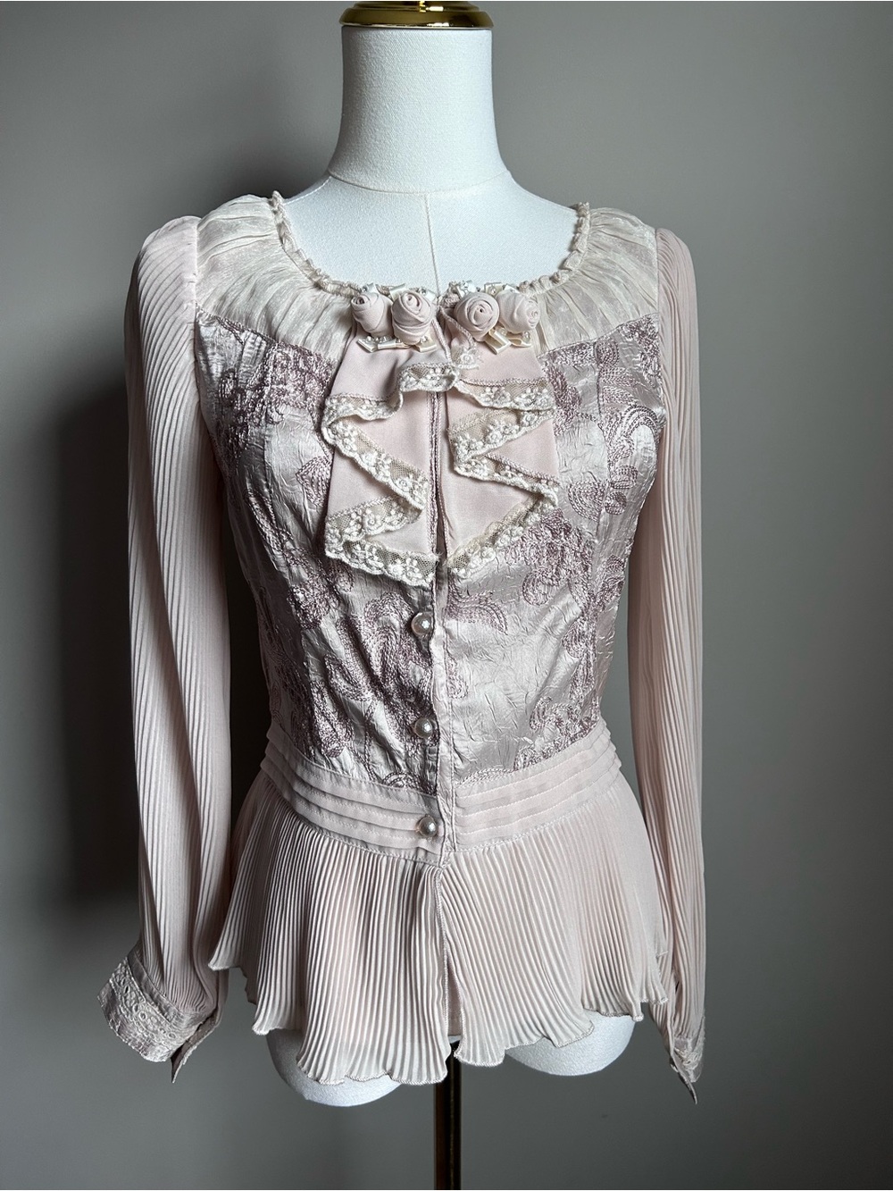 Romantic Victorian style pleated lace peplum embroidered blouse in Champagne